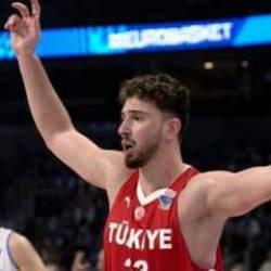 12 Dev Adam, Eurobasket 2025’te doludizgin! Yine farka koştuk