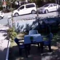 3 aracın karıştığı zincirleme kaza kamerada