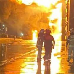 Aliağa'daki Nemport Limanı'nda &ccedil;ıkan yangın kontrol altına alındı