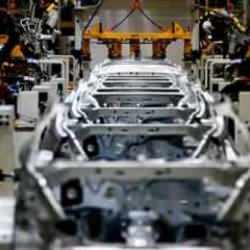 Alman devinden skandal karar: 17 bin aracını geri çağırdı