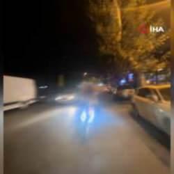 Avcılar'da motosikletler kafa kafaya çarptı: Kaza anı kask kamerasına yansıdı