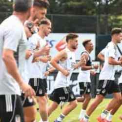Beşiktaş'ta ayrılık: Süper Lig ekibi için imzaya gidiyor