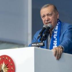 Cumhurbaşkanı Erdoğan 'hazırlıklıyız' deyip duyurdu! 300 bininci konut teslim edildi...