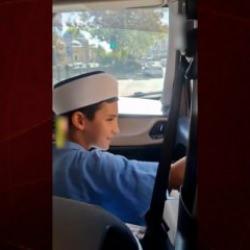 Hafız olan çocuğun sevinci sosyal medyayı salladı: Kornalı kutlama akımı başlattı!