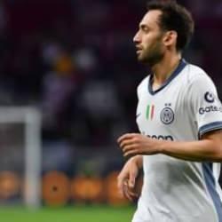 Hakan Çalhanoğlu, Inter'i karşısına aldı: Maaşında indirime gitti