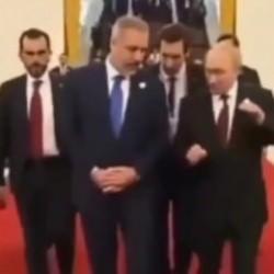 Bakan Fidan'ın Putin ile ayak üstü sohbeti dikkat çekti