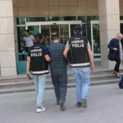 Hepsi ele ge&ccedil;irildi! Otomobilde 215 bin 312 sentetik hap...