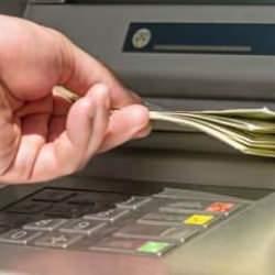 Paranız ATM'de sıkıştıysa orayı sakın terk etmeyin! Sinsice pusu kuruyorlar
