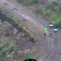 Rus askeriymiş gibi gelip muhabbet etti sonrası ölüm! Kanlı tuzak kamerada