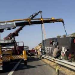 Şanlıurfa'da yolcu otobüsü devrildi: 30 yaralı!