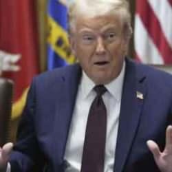 Trump'tan Kovid-19 aşılarıyla ilgili çağrı! Tartışmalara noktayı koyacak
