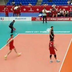 Türk voleybolcular yumruk yumruğa dövüştü: Maçın önüne geçen aparkat