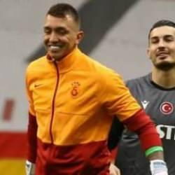 Uğurcan imza attı! Muslera hemen telefona sarıldı