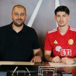 21 yaşında Süper Lig'i bıraktı, 3. Lig ekibine transfer oldu
