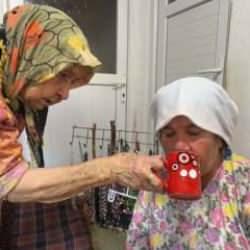88 yaşındaki annesi tarafından bakılan Fatma: "Allah'a isyankar olmadım"
