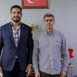 Dikeç, Türkiye Güreş Federasyonu Başkanı Taha Akgül'ü ziyaret etti