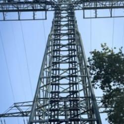 Elektrik direkleri alev almıştı... Berlin polisi kundaklama olabilir dedi!