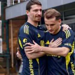 Fenerbahçe'de merakla beklenen buluşma gerçekleşti! Mert Hakan ve Kerem ne konuştu?