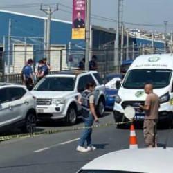 Marmaray istasyonu önünde korkunç olay! Araç içinden ceset çıktı