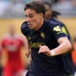 Milli futbolcu Kenan Yıldız'a büyük gurur! En iyi o seçildi