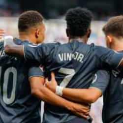 Real Madrid maçında Arda Güler'i çıldırtan hareket! Takım arkadaşları hemen araya girdi