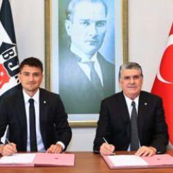 Beşiktaş'ta Cengiz Ünder'in forma numarası belli oldu