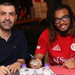 Süper Lig ekibi İsviçreli oyuncuyu renklerine bağladı