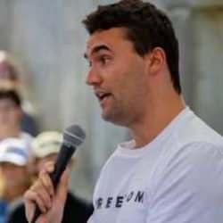 Trump şehit ilan etti FBI tetikçiyi bulamadı: Charlie Kirk’in ölümüne dair İsrail iddiası