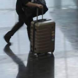 Uçaklarda yeni yasak! Artık sadece kabin bagajında taşınabilecek