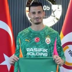 Uğurcan Çakır Galatasaray formasını giydi
