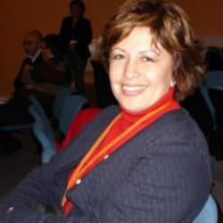 Vefat eden TRT spikeri G&uuml;lden &Ouml;zel ger&ccedil;ekte kimdir: Nereli, ka&ccedil; yaşında?