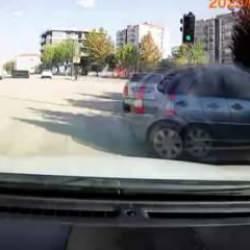 Yaya geçidinde bekleyen öğrenci ölümden kıl payı kurtuldu