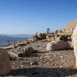 Y&uuml;z binler g&uuml;n doğumunu buradan izledi: B&uuml;t&uuml;n g&ouml;rkemiyle sizi &ccedil;ağırıyor