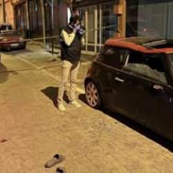 5. kattan düşen genç adamı otomobil kurtardı