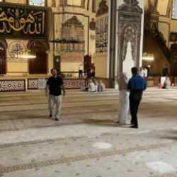 Görüntüler tepki çekmişti! Tarihi cami ziyaretlerine kıyafet düzenlemesi 