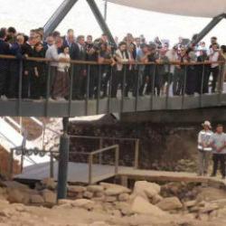 Bakan Ersoy açıkladı: Tarihin başlangıç noktasında insan heykeli bulundu!