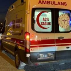 Bilecik'te tırla otomobil çarpıştı: 4 yaralı