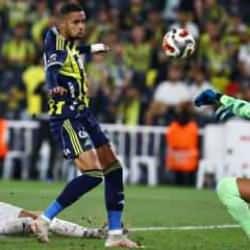 Fenerbahçe'ye Kadıköy'de 90+3 darbesi