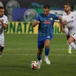 Galibiyeti olmayan 2 takım kapıştı! Zafer 90+3'te geldi