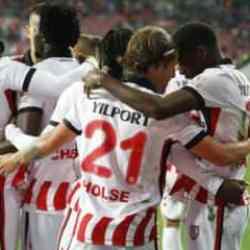 Süper Lig'de sakarlıkların gecesi! Gol düellosunda galibiyet 90+3'te geldi