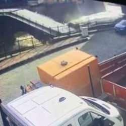 Tarihi k&ouml;pr&uuml;n&uuml;n yerle bir olduğu anlar!