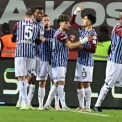 Trabzonspor'da 'veda' gibi karar: Yıldız futbolcu resmi maçlara çıkmayacak