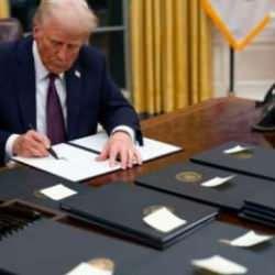Trump’tan şoke eden karar! Kararnameyi imzaladı, 100 bin dolar oldu!