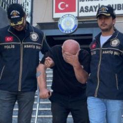 73 yaşında oto hırsızlığından tutuklandı; polisin yardımıyla merdivenden indi