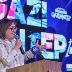 Gaziantep'te 41 yıllık evli çiftlerin umre yolculuğu için geri sayım başladı