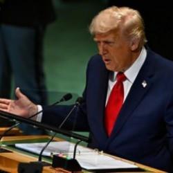 Trump'a sabotaj mı? Önce yürüyen merdiveni durdu, sonra prompterı bozuldu