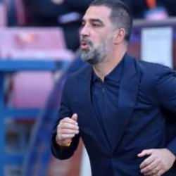 Arda Turan maç sonrası teşekkür ederek taraftara kötü haberi verdi