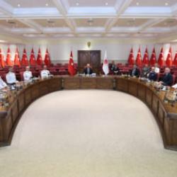 Bakan G&uuml;ler, Deniz Kuvvetleri Komutanlığı personelini kabul etti