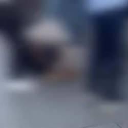 Bakırk&ouml;y'de 16 yaşındaki kızın gizlice fotoğrafını &ccedil;eken ş&uuml;pheli darbedildi