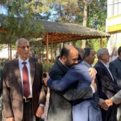 İki hasım aile barıştı! Kan davası tatlıya bağlandı